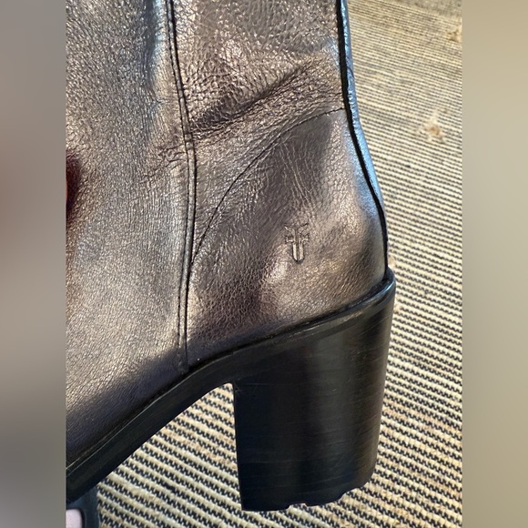NWOT Frye Karen Metallic Leather Ankle Boot - Picture 6 of 6